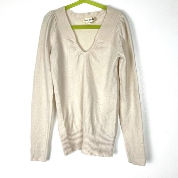 Sweaters - Phoebe & Lola Ivory Cashmere Sweater Sz XS V Neck Y2K Coquette Preppy Capsule